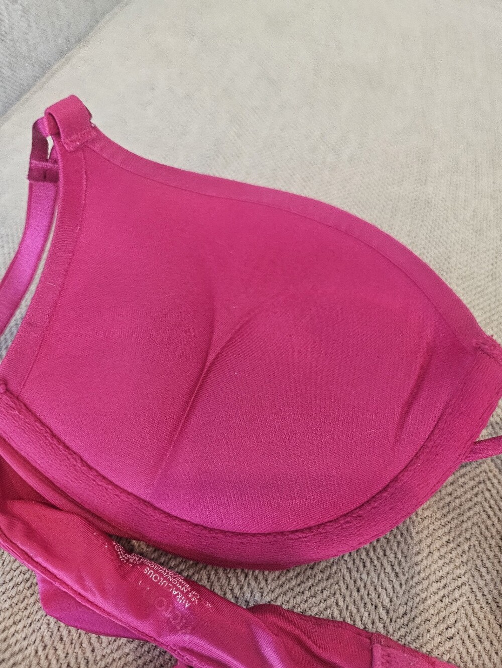 Victoria's Secret Bra Miraculous Plunge 32B - Picture 9 of 12